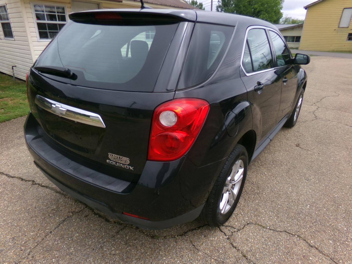 2012 Gray /Black Chevrolet Equinox (2GNALBEK9C1) , located at 401 First NE, Bearden, AR, 71720, (870) 687-3414, 33.726528, -92.611519 - Photo#17